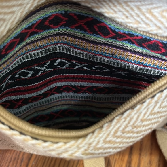 ThreadHeads Himalayan Hemp Messenger Backpack – 11″ x 15″ - Picture 7 of 8